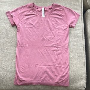 Athleta Momentum Tee